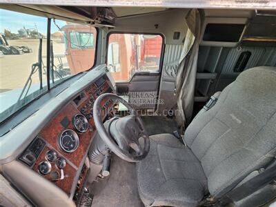 2006 Kenworth T600   - Photo 5 - Goodland, KS 67735