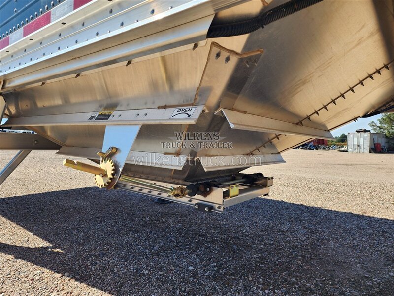 2026 Wilson Hopper 43x67 ag hopper - Photo 8 - Goodland, KS 67735
