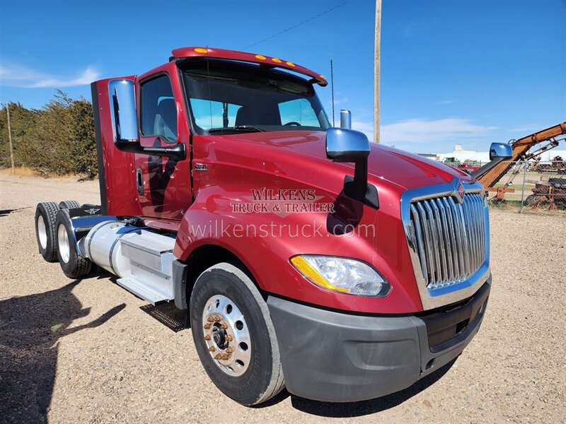 2019 International LT   - Photo 1 - Goodland, KS 67735