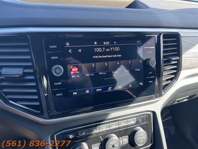 2023 Volkswagen Atlas Cross Sport V6 SE   - Photo 11 - Jupiter, FL 33469