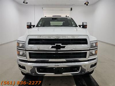 2022 Chevrolet SILVERADO 6500   - Photo 2 - Jupiter, FL 33469