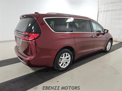 2021 Chrysler Pacifica Touring L   - Photo 4 - Jupiter, FL 33469