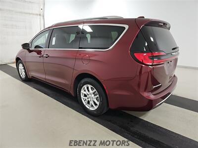 2021 Chrysler Pacifica Touring L   - Photo 6 - Jupiter, FL 33469