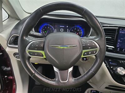 2021 Chrysler Pacifica Touring L   - Photo 10 - Jupiter, FL 33469