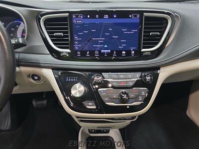 2021 Chrysler Pacifica Touring L   - Photo 11 - Jupiter, FL 33469