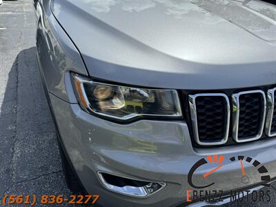 2017 Jeep Grand Cherokee Limited   - Photo 9 - Jupiter, FL 33469