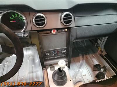 2007 Ford Mustang V6 Deluxe   - Photo 11 - Jupiter, FL 33469