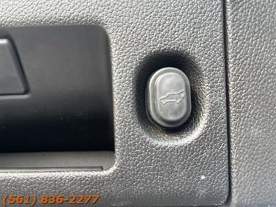 2020 Chevrolet Tahoe LT   - Photo 18 - Jupiter, FL 33469