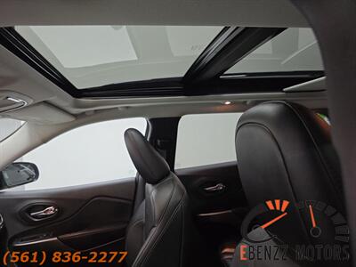 2022 Jeep Cherokee Limited   - Photo 14 - Jupiter, FL 33469