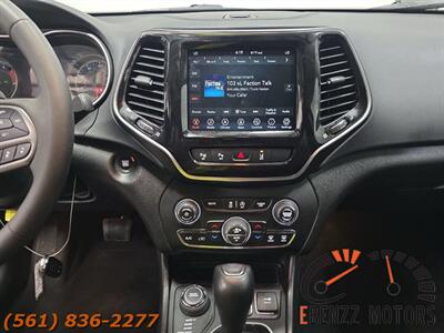 2022 Jeep Cherokee Limited   - Photo 11 - Jupiter, FL 33469