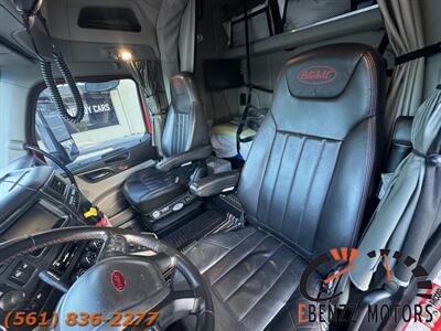 2018 Peterbilt 579 Hauler   - Photo 53 - Jupiter, FL 33469