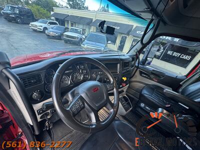 2018 Peterbilt 579 Hauler   - Photo 52 - Jupiter, FL 33469