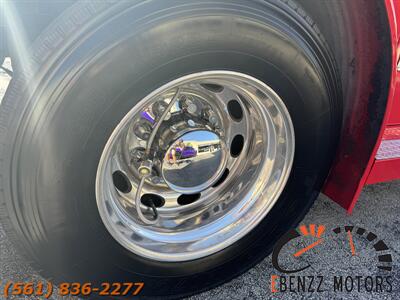 2018 Peterbilt 579 Hauler   - Photo 19 - Jupiter, FL 33469
