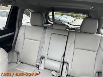 2019 Toyota Highlander Hybrid XLE   - Photo 10 - Jupiter, FL 33469