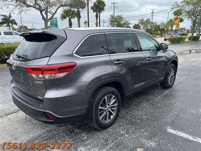 2019 Toyota Highlander Hybrid XLE   - Photo 5 - Jupiter, FL 33469