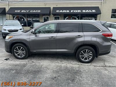 2019 Toyota Highlander Hybrid XLE   - Photo 8 - Jupiter, FL 33469