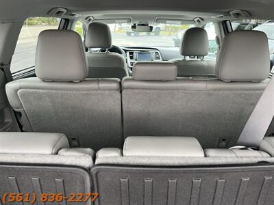 2019 Toyota Highlander Hybrid XLE   - Photo 19 - Jupiter, FL 33469