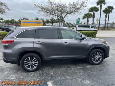 2019 Toyota Highlander Hybrid XLE   - Photo 4 - Jupiter, FL 33469