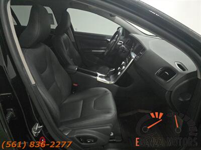 2017 Volvo V60 T5 Premier   - Photo 8 - Jupiter, FL 33469