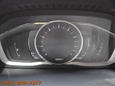 2017 Volvo V60 T5 Premier   - Photo 12 - Jupiter, FL 33469