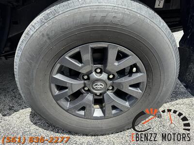 2022 Toyota Tacoma SR5   - Photo 13 - Jupiter, FL 33469