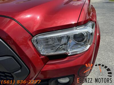 2022 Toyota Tacoma SR5   - Photo 11 - Jupiter, FL 33469