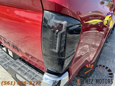 2022 Toyota Tacoma SR5   - Photo 16 - Jupiter, FL 33469