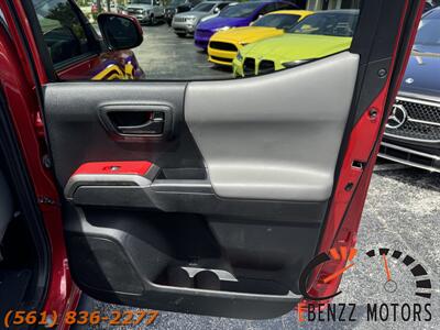 2022 Toyota Tacoma SR5   - Photo 39 - Jupiter, FL 33469