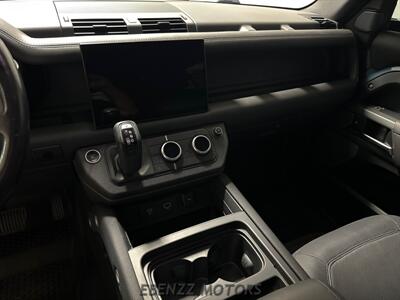 2022 Land Rover Defender 110 X-Dynamic HSE   - Photo 9 - Jupiter, FL 33469