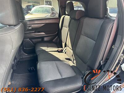 2018 Mitsubishi Outlander LE   - Photo 12 - Jupiter, FL 33469