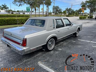 1988 Lincoln Town Car Signature   - Photo 5 - Jupiter, FL 33469