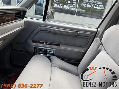 1988 Lincoln Town Car Signature   - Photo 13 - Jupiter, FL 33469