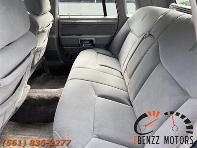 1988 Lincoln Town Car Signature   - Photo 15 - Jupiter, FL 33469