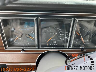 1988 Lincoln Town Car Signature   - Photo 11 - Jupiter, FL 33469