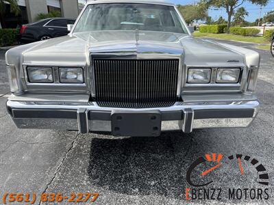 1988 Lincoln Town Car Signature   - Photo 24 - Jupiter, FL 33469