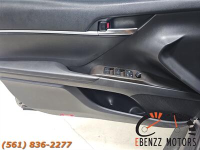 2022 Toyota Camry SE   - Photo 9 - Jupiter, FL 33469