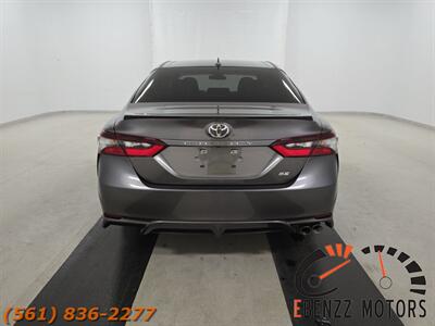 2022 Toyota Camry SE   - Photo 5 - Jupiter, FL 33469