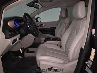 2017 Chrysler Pacifica Touring-L Plus   - Photo 7 - Jupiter, FL 33469