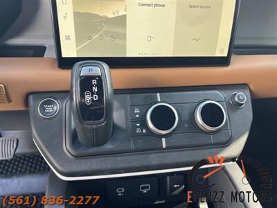 2023 Land Rover Defender 130 X-Dynamic SE   - Photo 21 - Jupiter, FL 33469