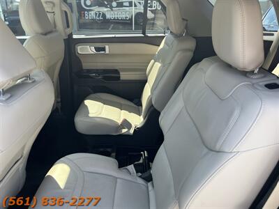 2021 Ford Explorer Platinum   - Photo 18 - Jupiter, FL 33469