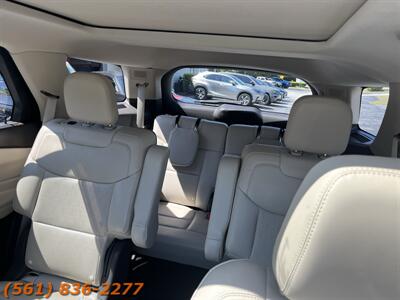 2021 Ford Explorer Platinum   - Photo 10 - Jupiter, FL 33469
