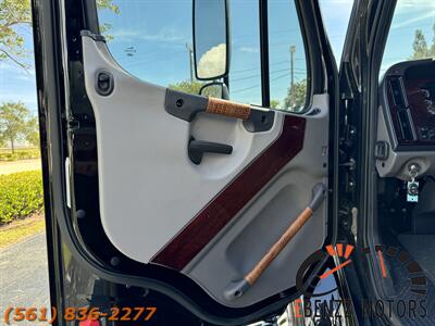 2020 FREIGHTLINER M2 Western Hauler Conversion   - Photo 15 - Jupiter, FL 33469