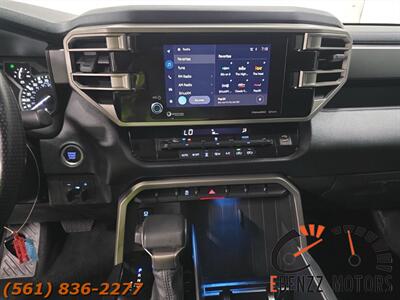 2022 Toyota Tundra SR5   - Photo 11 - Jupiter, FL 33469