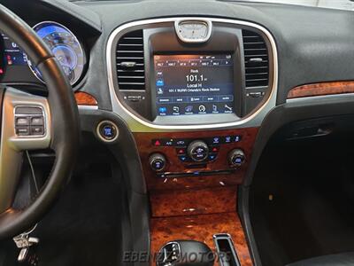 2012 Chrysler 300 Limited   - Photo 11 - Jupiter, FL 33469