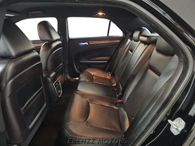 2012 Chrysler 300 Limited   - Photo 13 - Jupiter, FL 33469