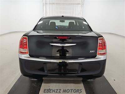 2012 Chrysler 300 Limited   - Photo 5 - Jupiter, FL 33469