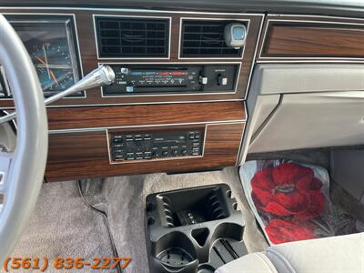 1988 Lincoln Town Car Signature   - Photo 12 - Jupiter, FL 33469