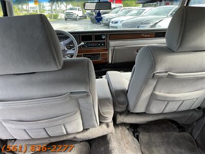 1988 Lincoln Town Car Signature   - Photo 18 - Jupiter, FL 33469