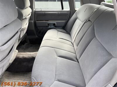 1988 Lincoln Town Car Signature   - Photo 15 - Jupiter, FL 33469