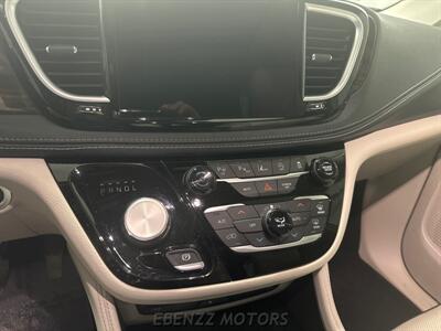 2021 Chrysler Pacifica Limited   - Photo 10 - Jupiter, FL 33469